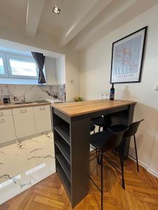 Matija Urban Suits- Downtown