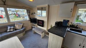 Willows Cosy Hideaway on 7 Lakes