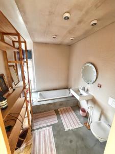 Villas Maison spacieuse avec piscine a Aix-en-Provence : photos des chambres