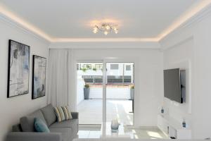 2 Bedroom Apartment, Semeli Complex- by IMH Travel & Tours - 3hvězdičkové hotely ve městě Pafos