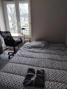 Chambres indépendantes et lumineuses - 阿朗松