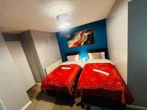 Guest house with private rooms and shared bathroom near Luton and Dunstable Hospital and Leagrave Train Stn - Hexton