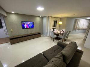 Apartamento 3 suites 400m da praia