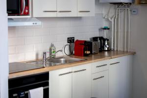 Appartements LE LUCIEN Eco-Appart'Hotel - Angouleme - Centre - Wifi - Parking prive - Classe 4 etoiles : photos des chambres