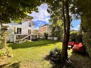 Family home near train station - 沙维勒