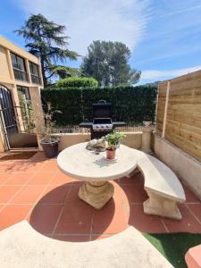 Appartements Studio evasion - SPA, Mer et Calanques : photos des chambres