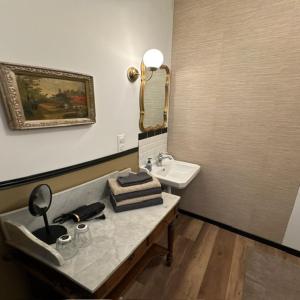 B&B / Chambres d'hotes Le Pasteur Danseur : photos des chambres