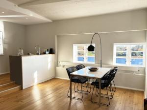 Pier 16 im Pierspeicher