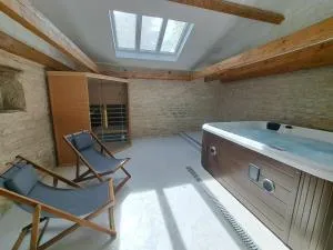 Ferme spacieuse climatisée, SPA & Pétanque - Corgengoux