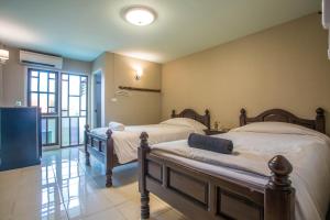 Malis Room