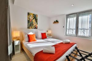 Appartements LE LUCIEN Eco-Appart'Hotel - Angouleme - Centre - Wifi - Parking prive - Classe 4 etoiles : photos des chambres