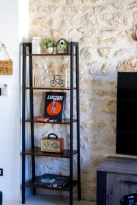 Appartements LE LUCIEN Eco-Appart'Hotel - Angouleme - Centre - Wifi - Parking prive - Classe 4 etoiles : photos des chambres