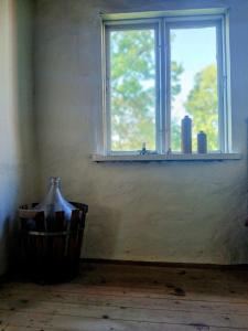 The Yellow Farmhouse - Charming countryside stay surrounded by nature