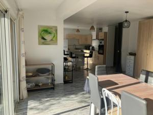 Villas Villa plain-pied tout confort 3 chambres avec jardin proche des plages : photos des chambres
