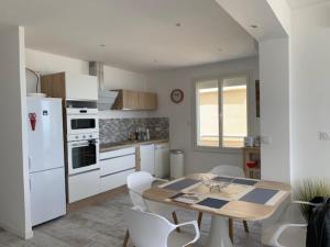 Beau T3 180 degree sea view