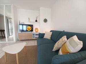 500m de la Mer- 4pers-Piscine-Parking-WiFi- Clim