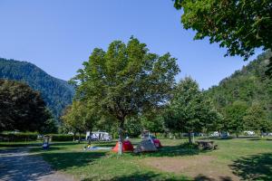 Campings Camping Onlycamp Domelin : photos des chambres