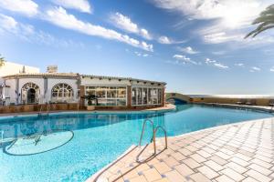 Estudio a pie de playa by Holidays2Rent