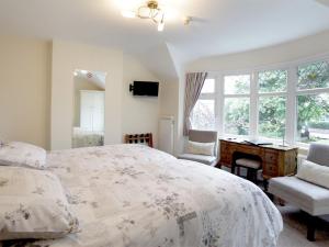 Superior King or Twin Room room in The Hinton Guest House