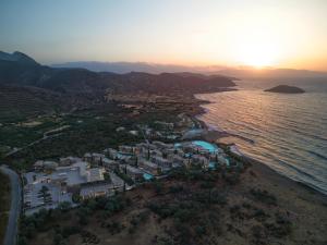 Rocrita Lifestyle Beach Resort