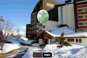 Superb view+Swim Pool+Smart TV+Netflix+Projector - 于埃