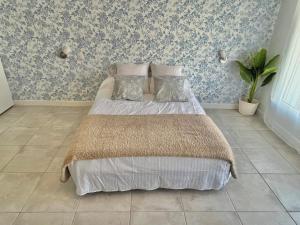 Appartements La Loge de Gustave et son patio avec Wifi et parking privee : photos des chambres