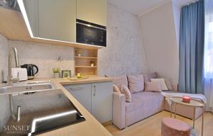 Sunset Apartments - Uzdrowiskowa - 200m od plaży, kilka metrów od centrum promenady