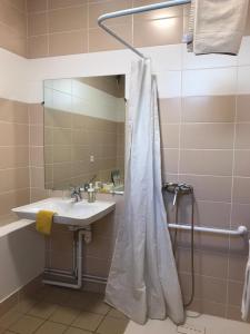 B&B / Chambres d'hotes Gite de Llo - Vue Pyrenees, chambres & PDJ inclus : Chambre Lits Jumeaux