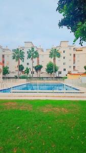 Kaizen3 Beachfront pools and terrace