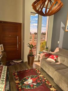 Casa com piscina beira mar