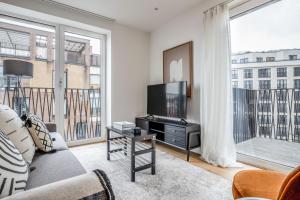 Blueground Southwark nr bars dining shops LON-377