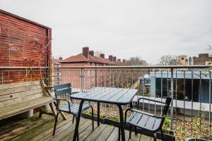 Blueground Shoreditch elevator wd nr park LON-629