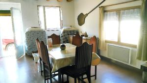 Maison de charme à Saint-Père avec cheminée cosy