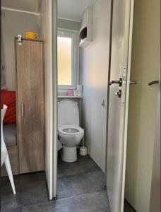Campings Grand MobilHome 6 Places Climatise : photos des chambres