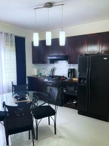 Beachside calm, Footsteps to the sand and sea