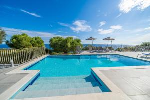 Villa Niki with swimming pool
