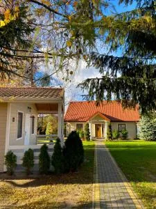 Resort Wejsunek domki na plaży - Piaski Onufryjewo