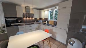 Maisons de vacances Lieblingshaus mit beheizten Privatpool und Ladesaule : photos des chambres