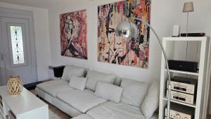 Maisons de vacances Lieblingshaus mit beheizten Privatpool und Ladesaule : photos des chambres