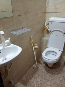 Hotel Barsana Palace, Near Mahakal Temple- 200 meter