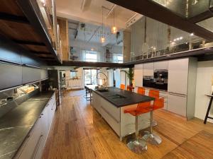 Grand Duplex Rosella Hightower