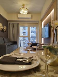 Savvy Suites Combined 5BR near Okada - Obiekty bez kategorii w mieście Manila