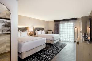 Glenwood Hot Springs Resort