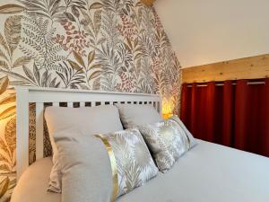 Maisons d'hotes Chambres privees avec salle d-eau, clim, TV - Proche circuit - Campagne - 2p : Chambre Double