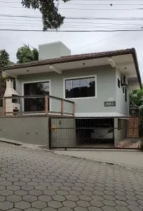 Aluguel para temporada na praia do Siriú Garopaba - Paulo Lopes