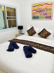 Elephant Sports Bar and Accommodation