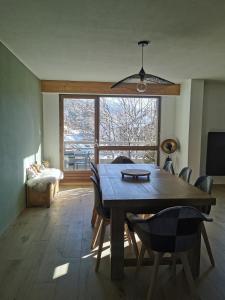 Magnifique appartement 6p balcon, garage Pontillas