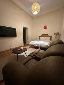 Luxury apartment with private balcony 1007