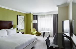 Deluxe King Room room in Manchester Airport Marriott Hotel