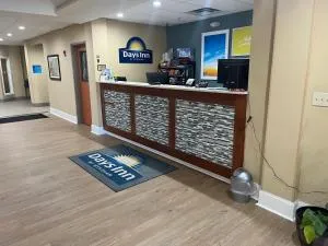 Days-Inn by Wyndham Cedartown - Cedartown
